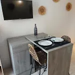 Apartman L'ethnik--studio Confort--clim--parking--wifi