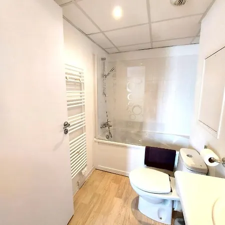 L'ethnik--studio Confort--clim--parking--wifi Апартаменты Лурд