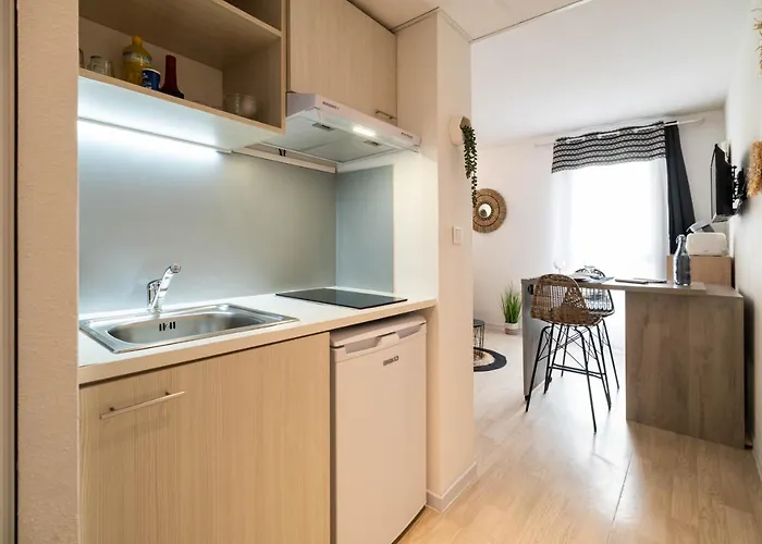 L'ethnik--studio Confort--clim--parking--wifi Lägenhet *